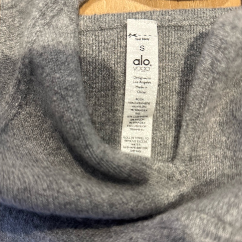ALO Yoga Heather Gray Sports Bra - Picture 9 of 11